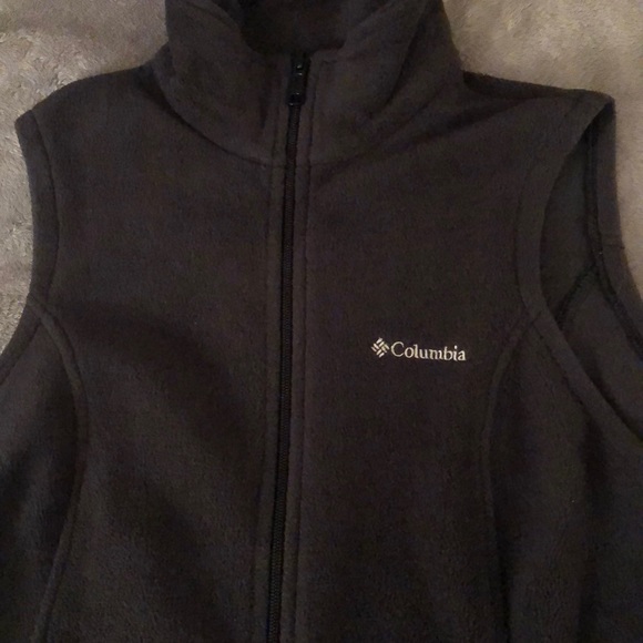 Black Columbia vest size M - Picture 3 of 4
